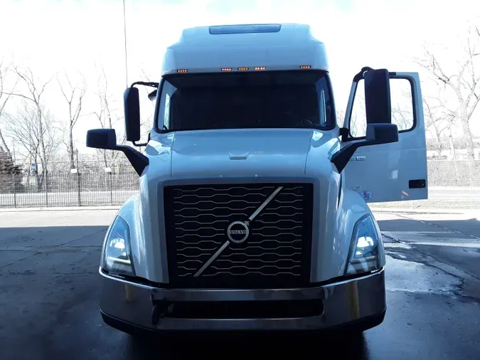 2020 VOLVO VNL64T-760