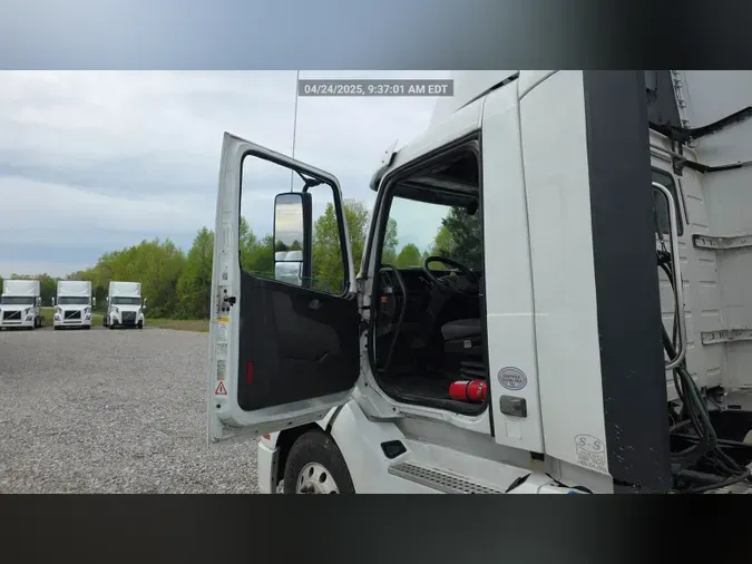 2018 Volvo VNL300
