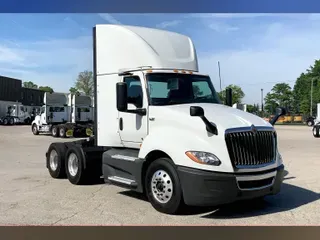 2021 INT LT625 6x4