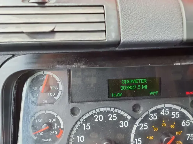 2020 FREIGHTLINER CASCADIA 113