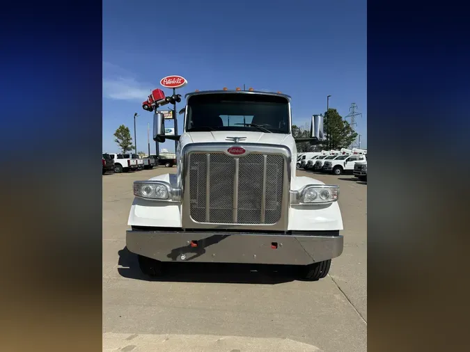 2023 Peterbilt 567