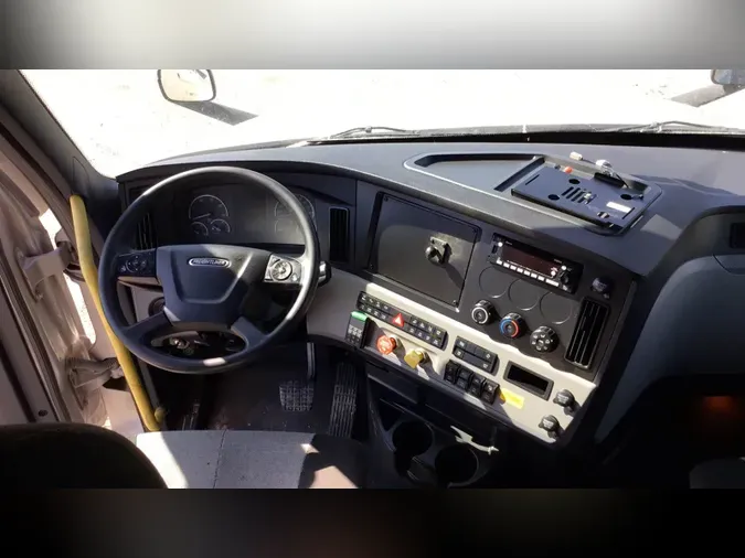 2022 Freightliner Cascadia 126