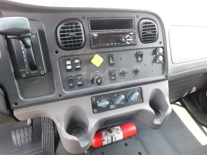 2018 Freightliner M2 106
