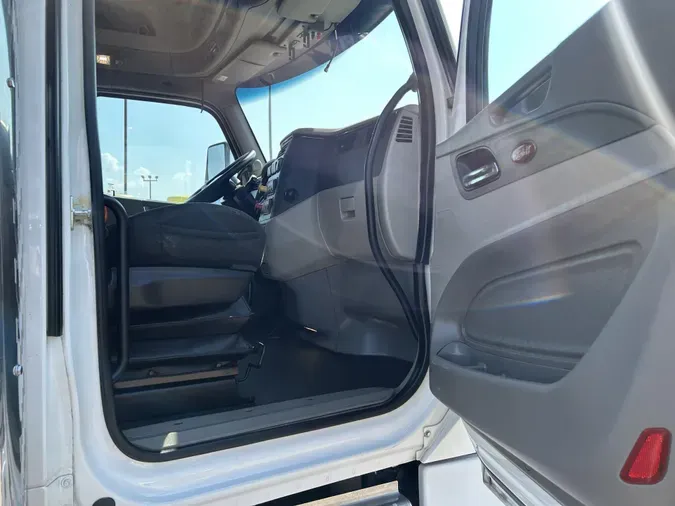 2020 Peterbilt 567