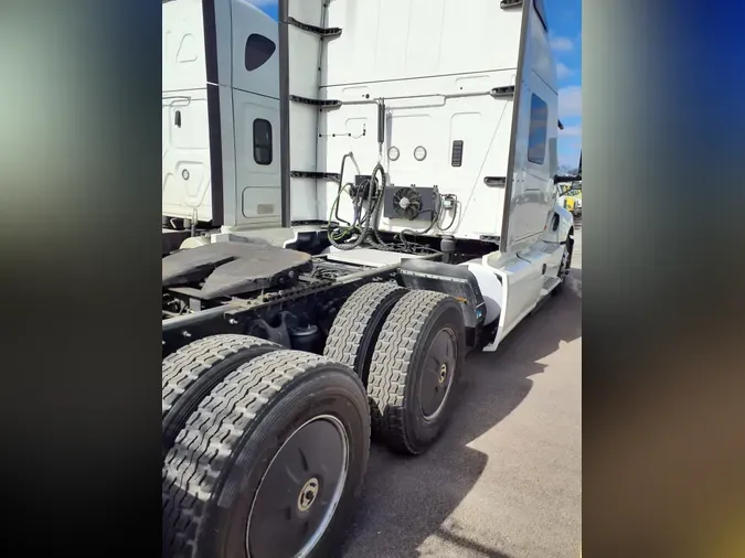 2019 NAVISTAR INTERNATIONAL LT625 SLPR CAB