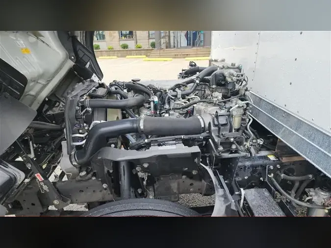 2022 ISUZU NPR-XD