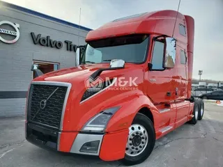 2020 VOLVO VNL64T760