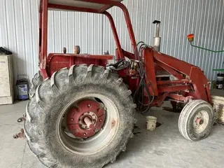 International Harvester 674