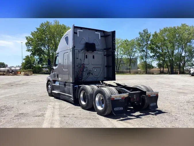 2022 Freightliner Cascadia 126
