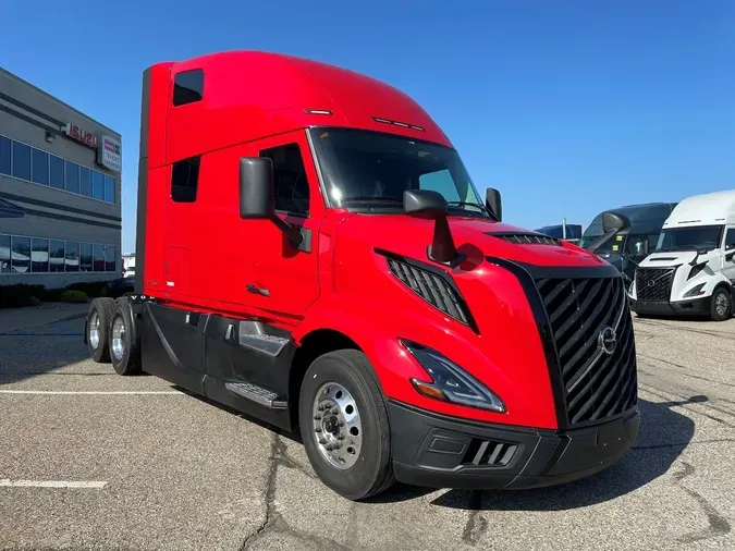 2026 VOLVO VNL64T860