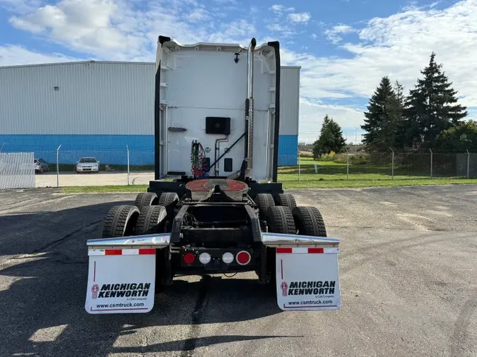 2022 Kenworth T680b675ac8375d5672a7a2dc2fbe7ca82b6