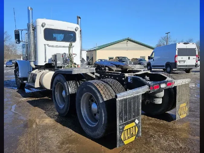 2023 PETERBILT 389