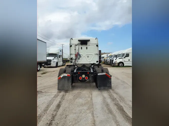 2019 FREIGHTLINER/MERCEDES CASCADIA 113