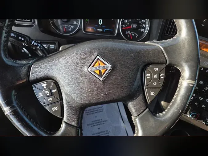 2022 INTERNATIONAL LT