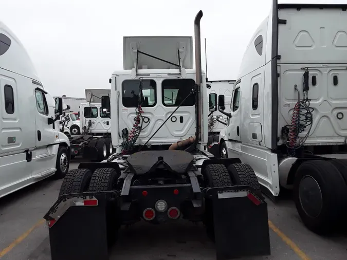 2018 FREIGHTLINER/MERCEDES CASCADIA 113