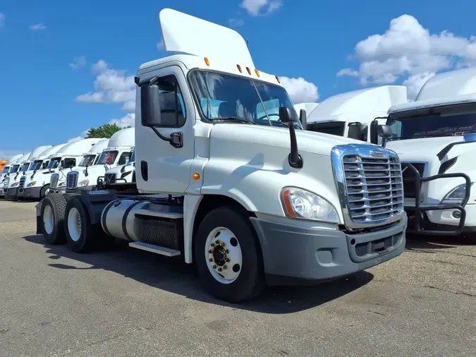 2014 FREIGHTLINER CASCADIA 125