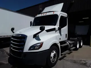 2019 FREIGHTLINER NEW CASCADIA PX12664
