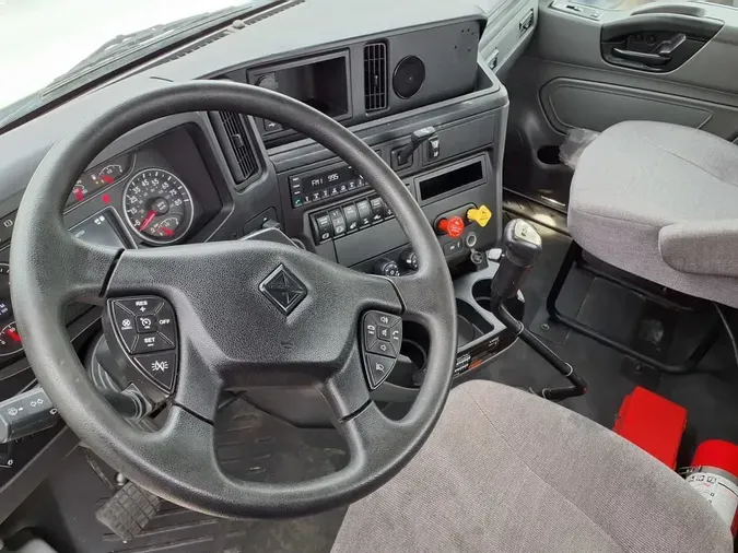 2021 NAVISTAR INTERNATIONAL LT625 DAYCAB S/A