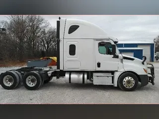 2022 FREIGHTLINER CA126