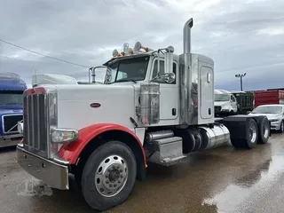 2013 PETERBILT 388