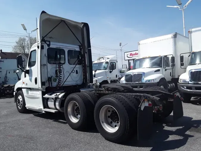 2019 FREIGHTLINER/MERCEDES CASCADIA 125