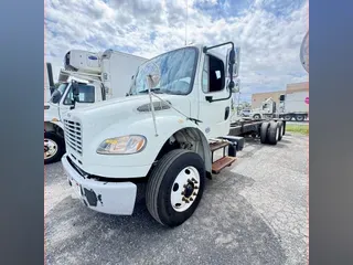 2018 FREIGHTLINER/MERCEDES M2 106