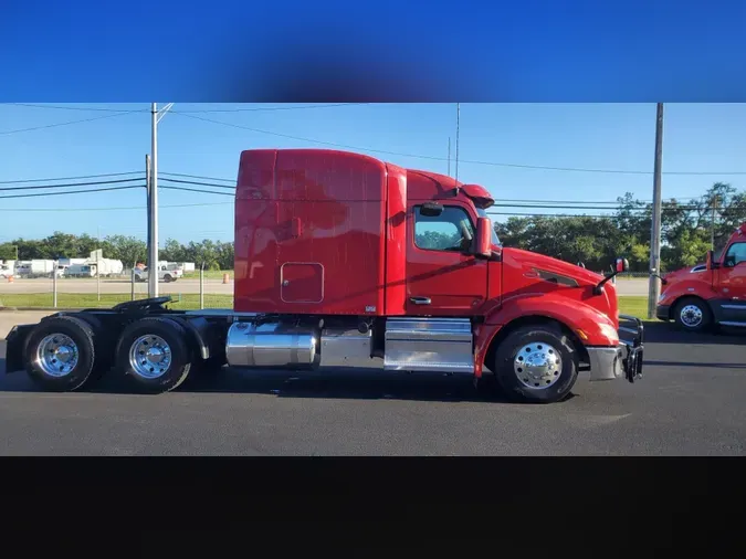 2022 Peterbilt 579b68f1ece8a9b682e8711aa217f7d9eaa
