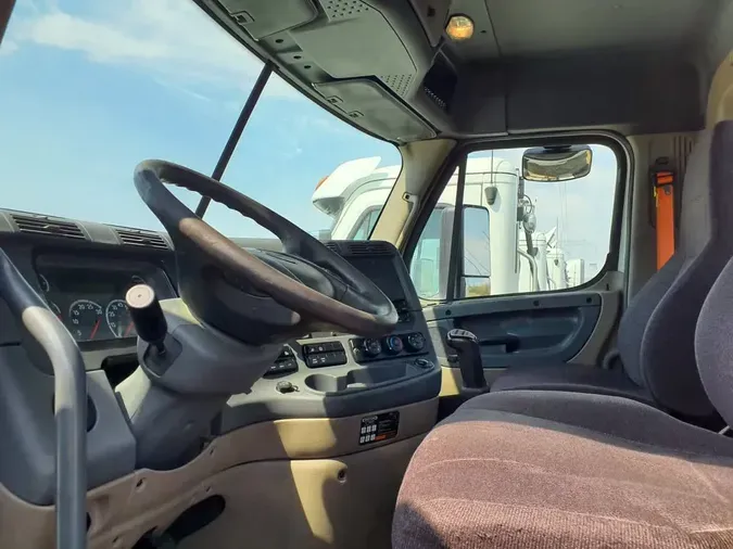 2019 FREIGHTLINER/MERCEDES CASCADIA 125b68f9609e9b61c5fc9a01c1b54158312