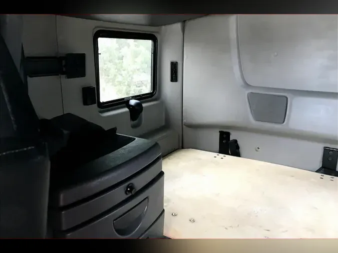 2022 INT LT625 6x4