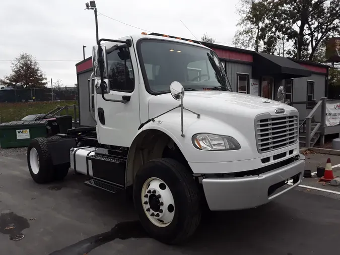 2016 FREIGHTLINER/MERCEDES M2 106