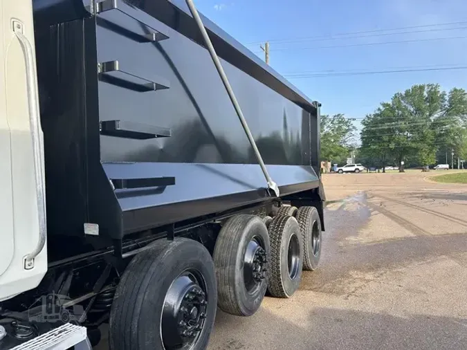 2007 MACK GRANITE CV713