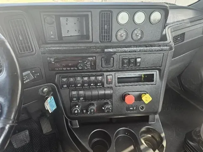 2019 INTERNATIONAL LT
