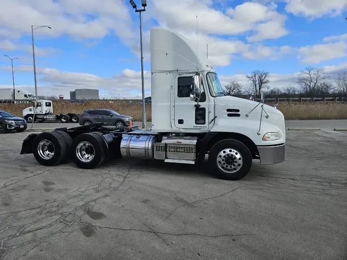 2018 MACK CXU613