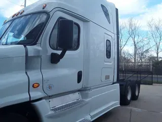 2020 FREIGHTLINER/MERCEDES CASCADIA 125