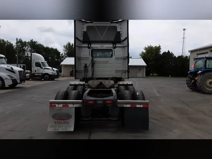2018 Volvo VNL300