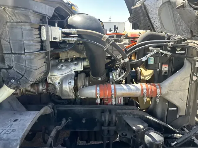 2017 FREIGHTLINER/MERCEDES CASCADIA 125