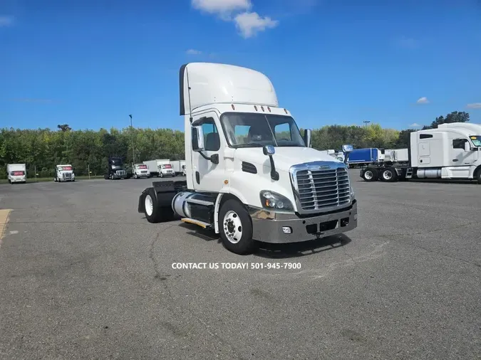 2018 FREIGHTLINER/MERCEDES CASCADIA 113