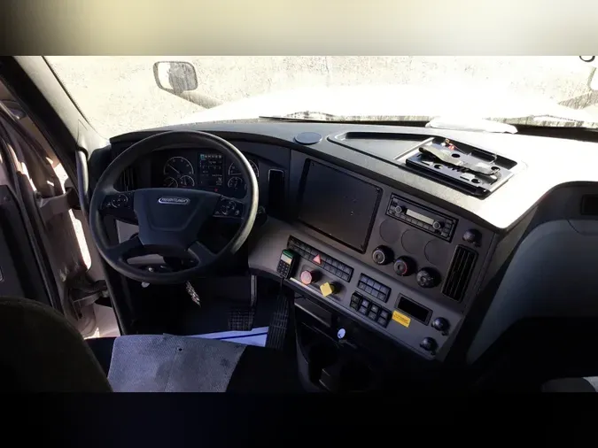 2021 Freightliner Cascadia 126b6a3419726f6d21fca5acf48d2b5e6ba