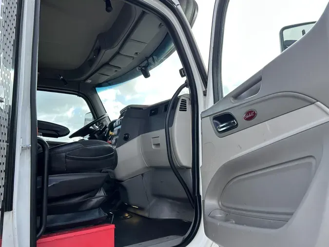 2020 Peterbilt 567