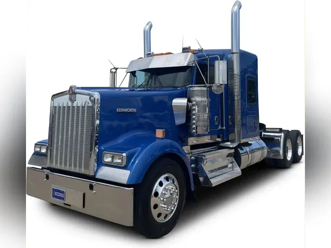 2022 Kenworth W900b6b337a95c1dd005d47a472a8f34bdd1