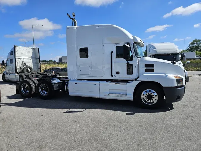 2019 MACK ANTHEM AN64T