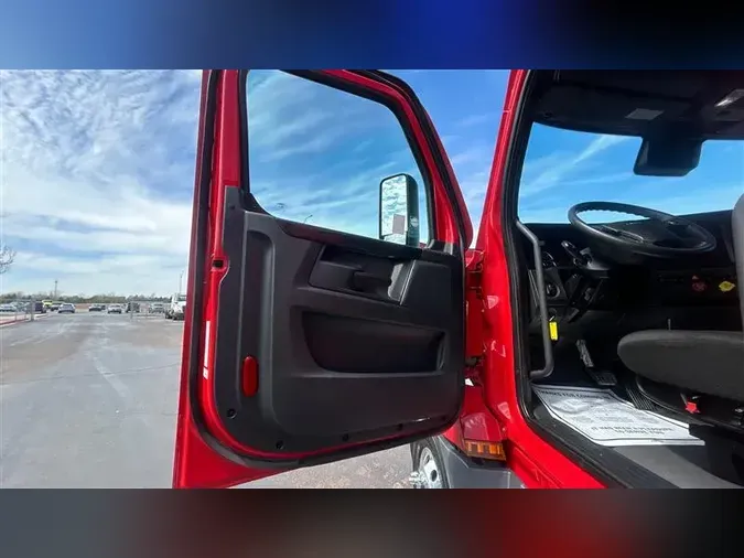 2023 FREIGHTLINER CA126