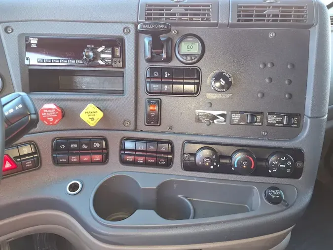 2020 FREIGHTLINER/MERCEDES CASCADIA 125