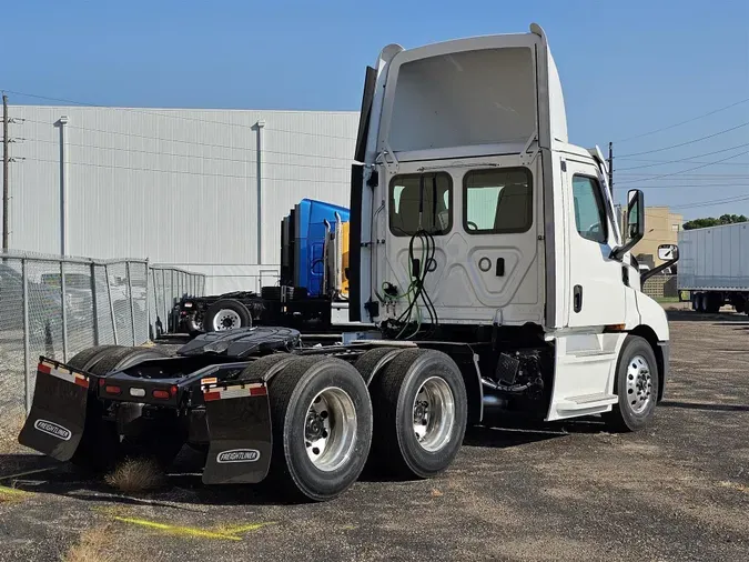 2025 Freightliner PE116DC