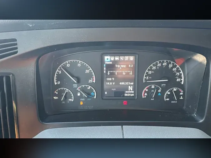 2022 Freightliner Cascadia 126