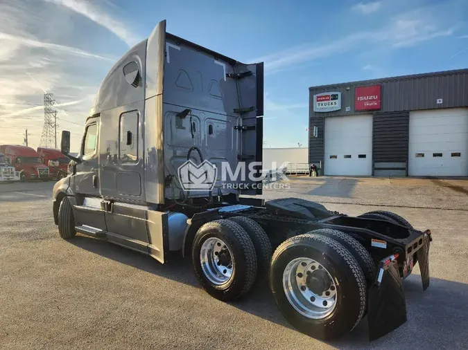 2020 FREIGHTLINER CASCADIA 126