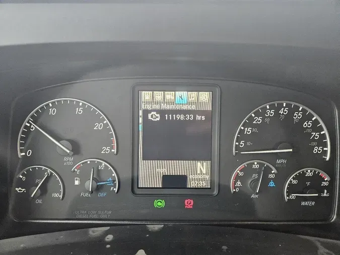 2020 FREIGHTLINER Cascadia 126