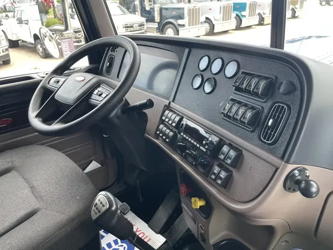 2024 Peterbilt 389