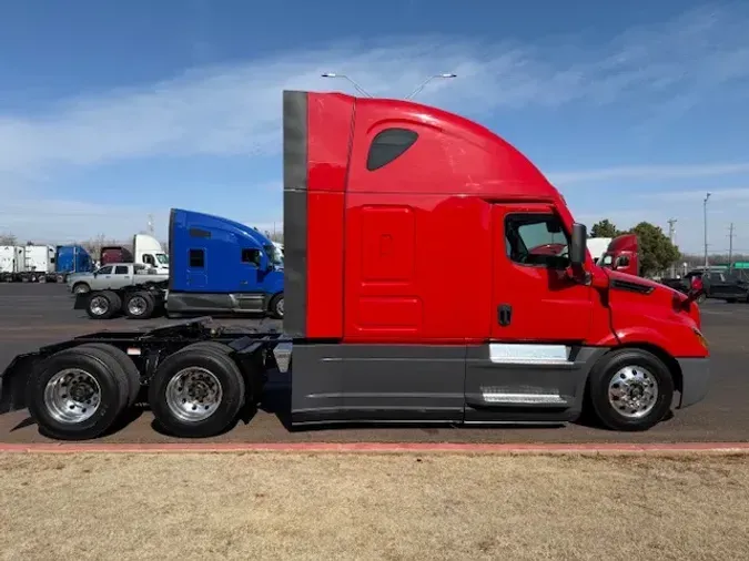 2021 FREIGHTLINER CASCADIA