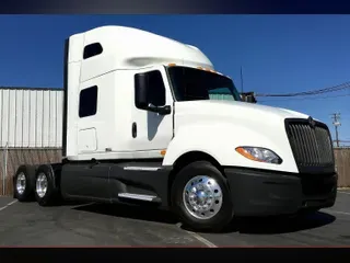 2018 International LT625 6x4